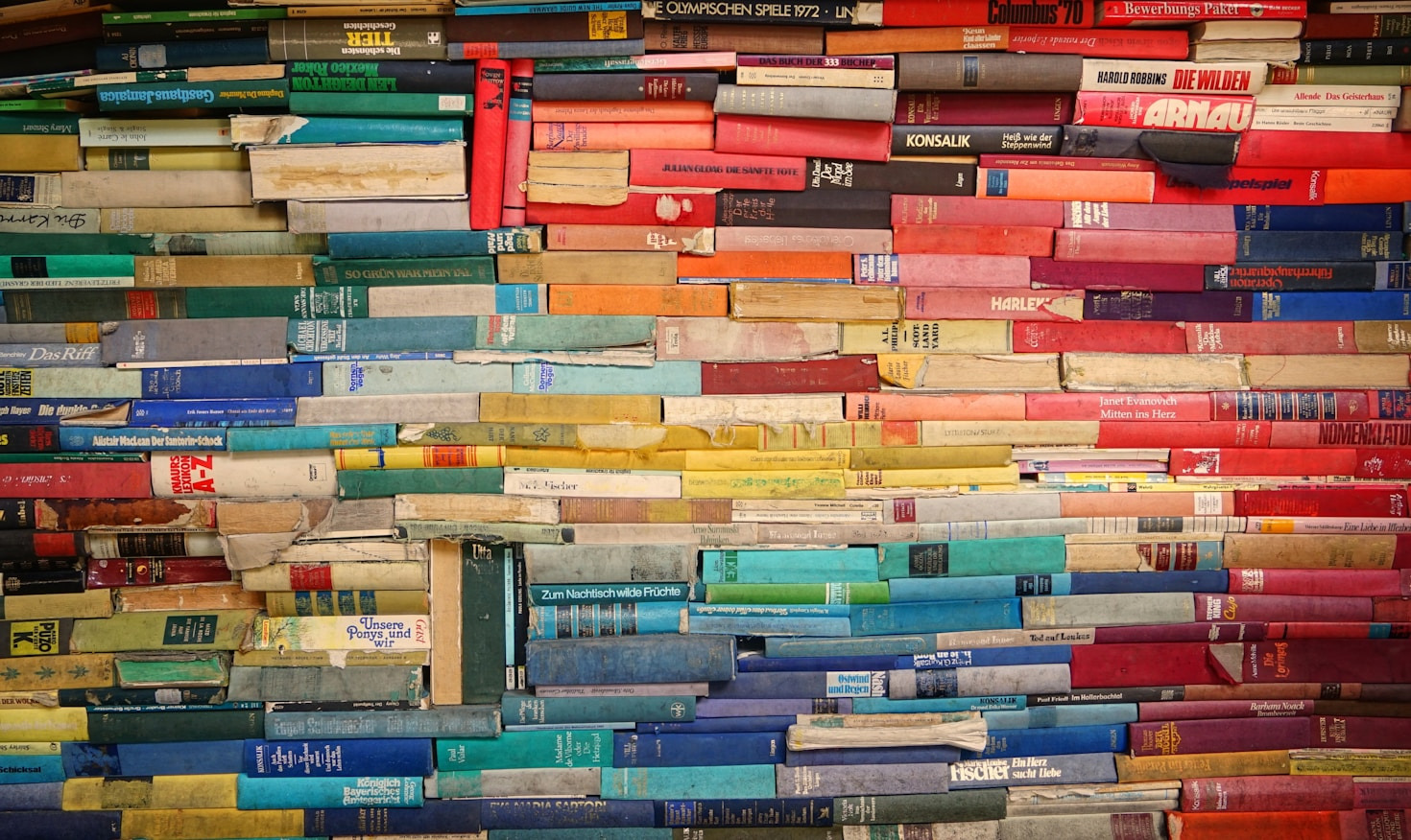 Exploring Genres: From Fiction to Investigative Journalism